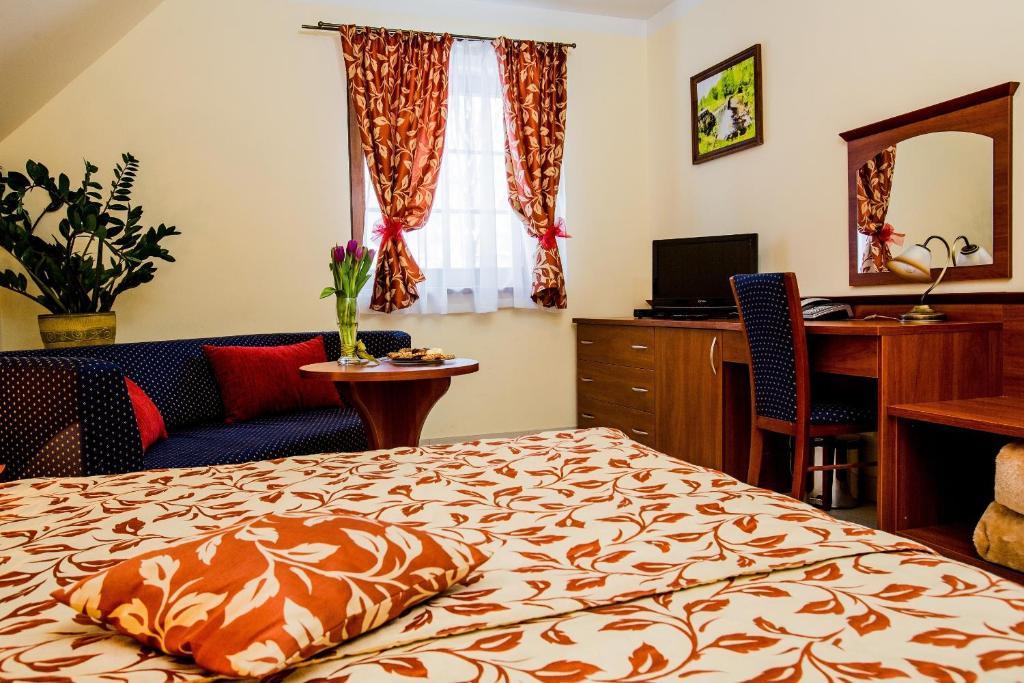 Hotel Concordia Подгужин Экстерьер фото