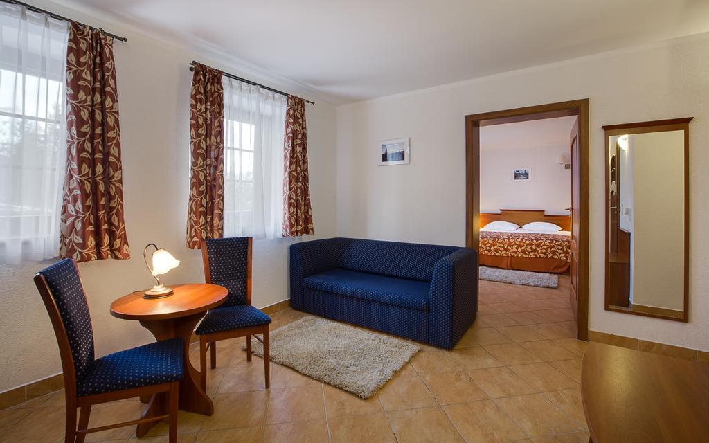 Hotel Concordia Подгужин Экстерьер фото